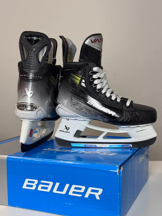 BAUER VAPOR HYPERLITE2 INTERMEDIATE SKATES WITH FLY-TI STEEL