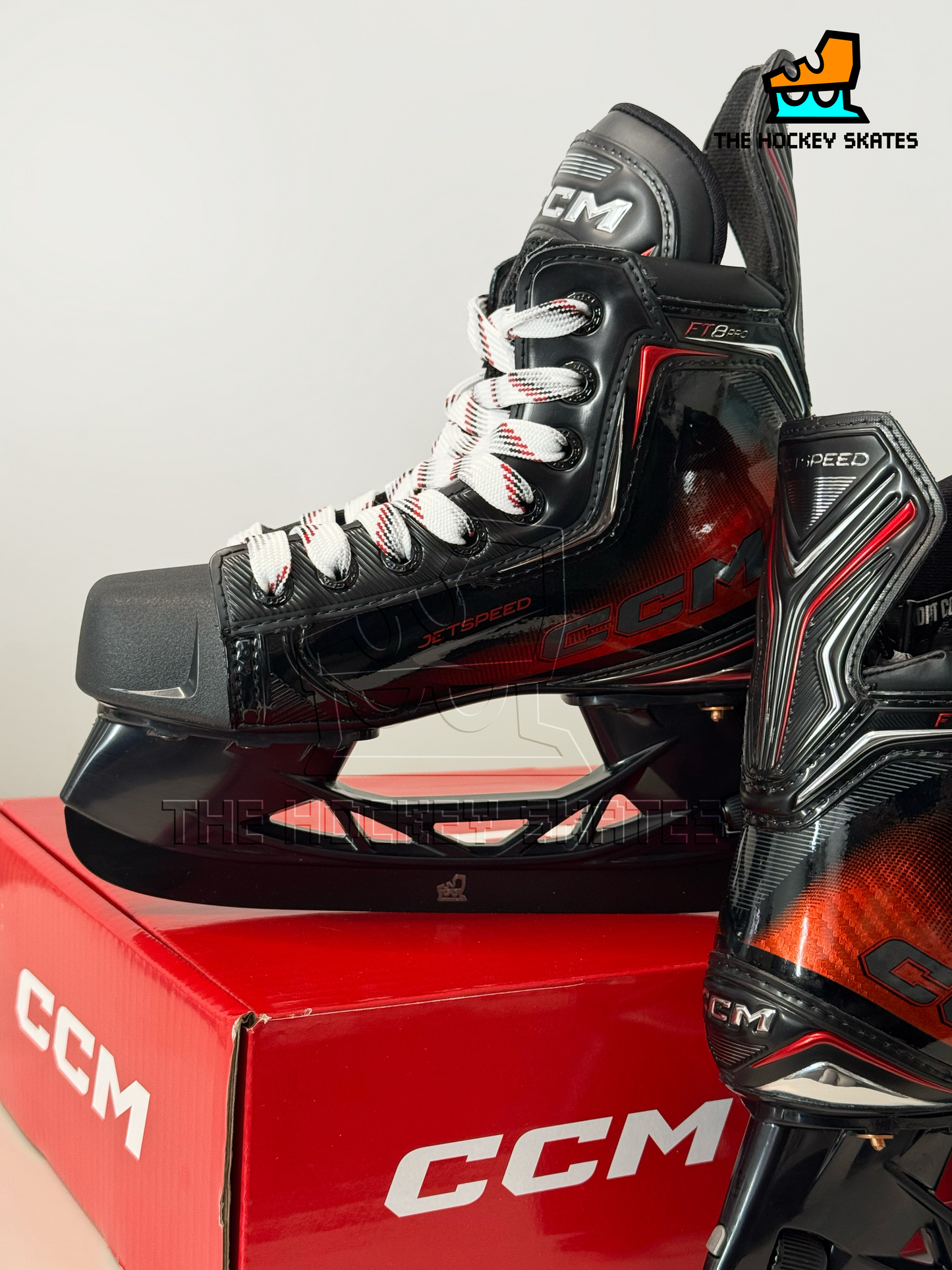 CCM FT8 Pro Youth Skates