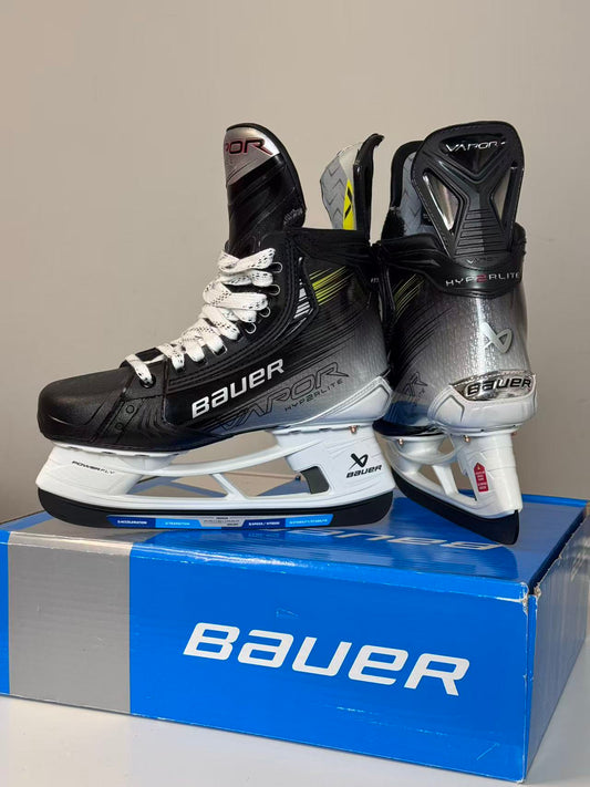 BAUER VAPOR HYPERLITE2 INTERMEDIATE SKATES WITH FLY-TI STEEL