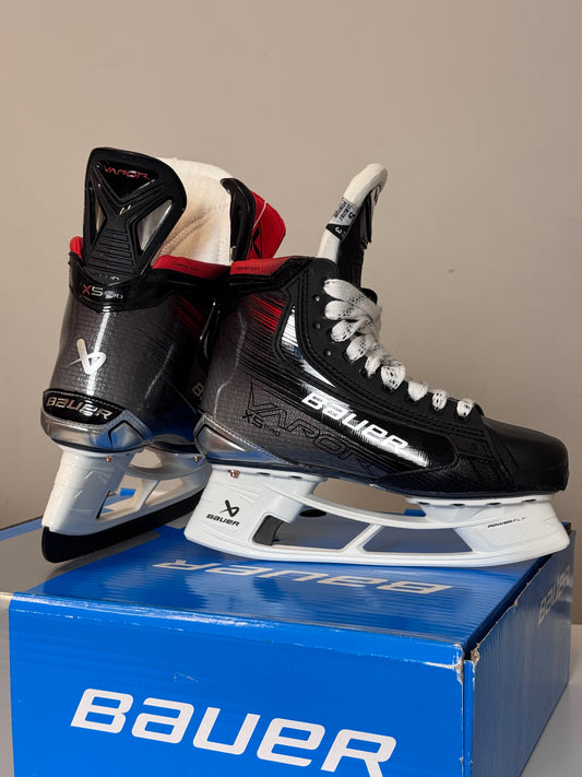 BAUER VAPOR X5 PRO SKATE WITH FLY-TI STEEL