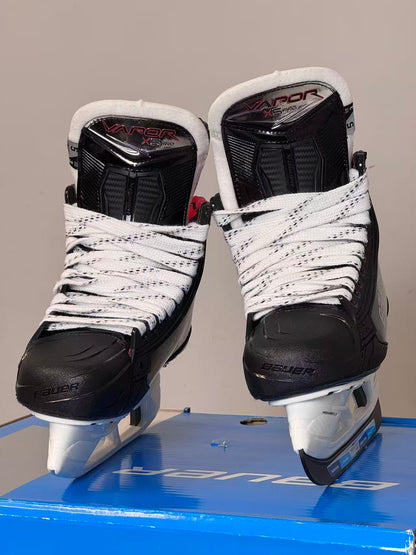 BAUER VAPOR X5 PRO SKATE WITH FLY-TI STEEL