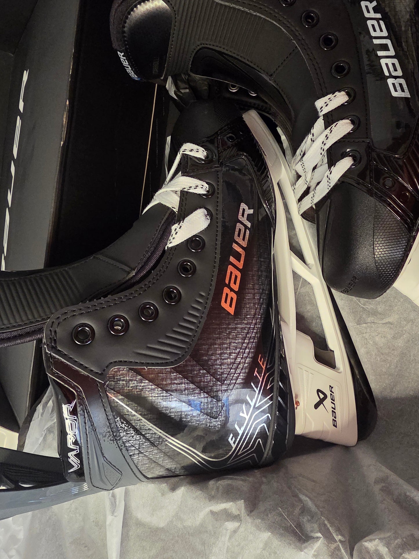 Bauer Vapor Flylite Pro Custom Skates-9.5